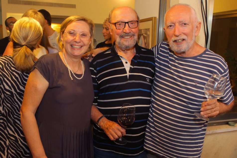 אריק וגיטה לביא עם מיכאל בן יוסף (במרכז). צילום: צילום דוד סילברמן dpsimages