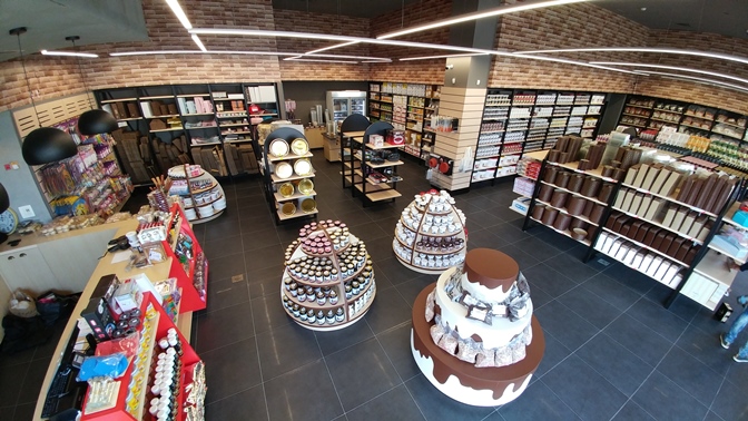 חנות הקונספט החדשה של פוליבה בראשון לציון לחומרי גלם לאפייה, צילום רועי שר