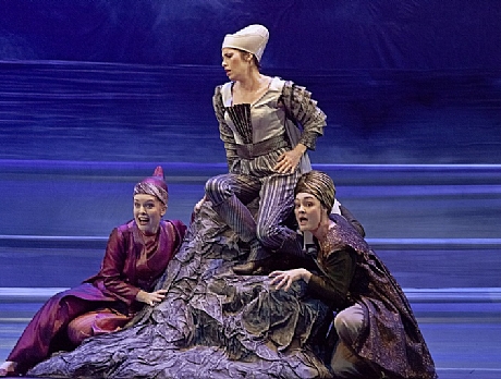 יקבי בנימינה מעניקים חסות לאופרה הישראלית. בתמונה דידו ואניאס. מקור תמונה אתר האופרה הישראלית