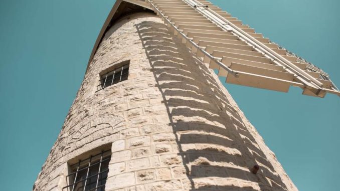 מרכז הטעימות החדש של יקב ירושלים נפתח בטחנת הרוח מונטפיורי. צילום: יח"צ